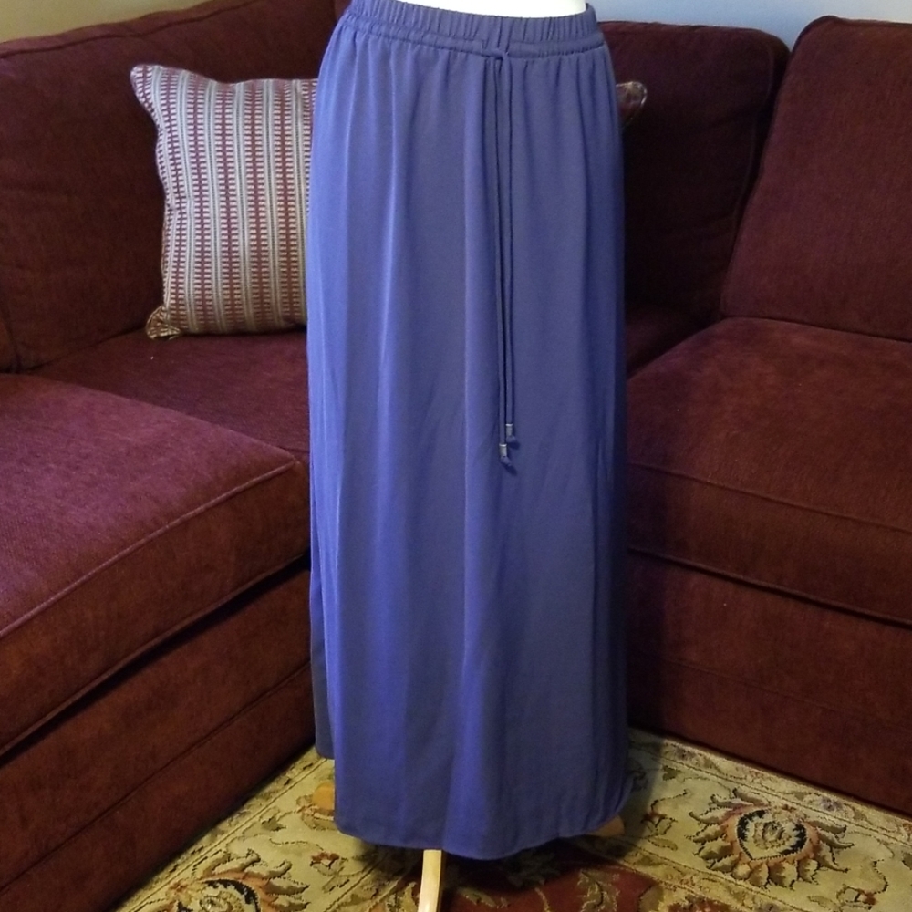 A line maxi skirt